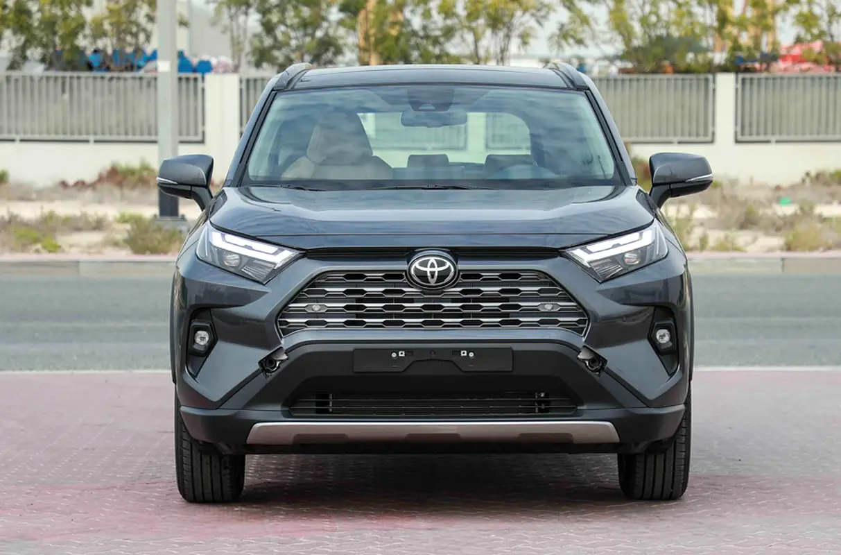 Toyota Rav 4 2025 — photo 1 of 13