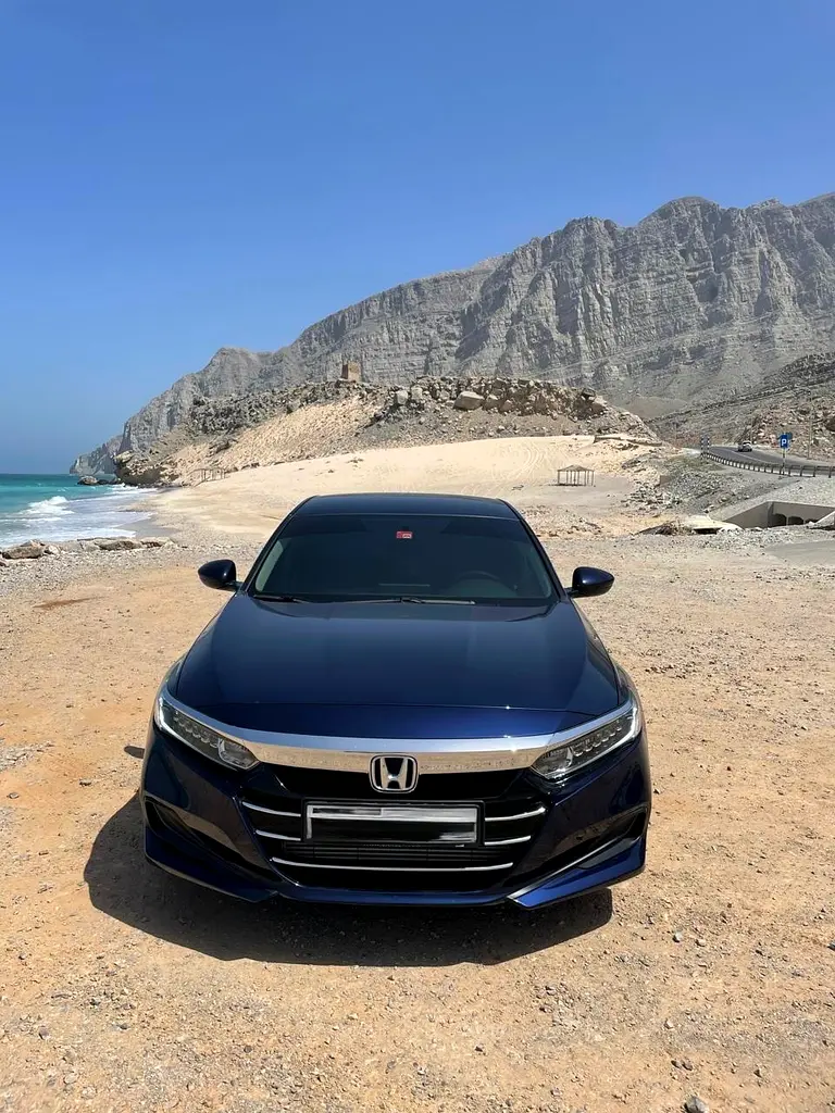 Honda Accord 2021 — photo 1 of 13