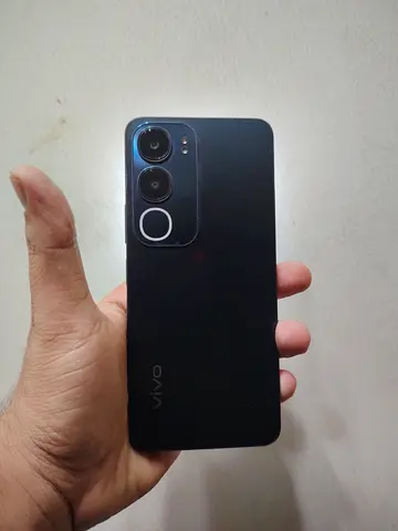 Vivo smartphone - good condition, few signs of use