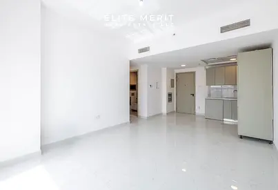 2BHK + Maid | Unfurnished | Vacant | Flexible Cheques