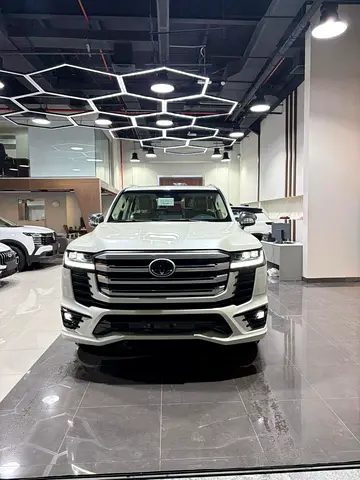 2026 Toyota LAND CRUISER photo 2