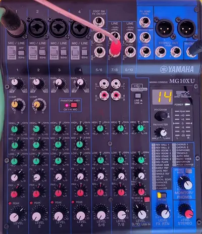 Yamaha MG10XU Mixer + Condenser Mic for Sale