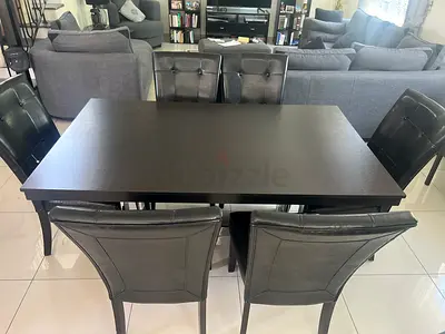 Dining table - black - 6 chairs
