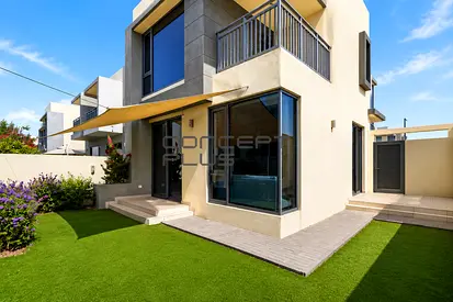 Corner Villa | Maids Room | Landscaped Garden
