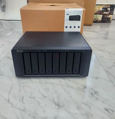 Synology DS1823XS+ NAS 8-Bay |32GB ECC | 2x NVMe Cache | Bundle