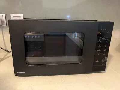 Panasonic Countertop Microwave Oven - Great Working Condition