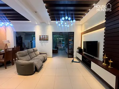 Extended Unit | Upgraded | Close to Pool
