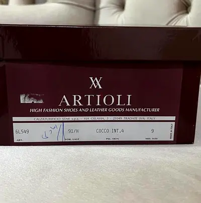 Artioli leather shoes box (size 9) - original high fashion shoe box