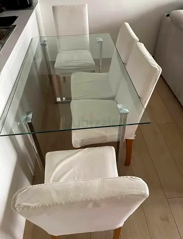 Dining Table with 4 Chair