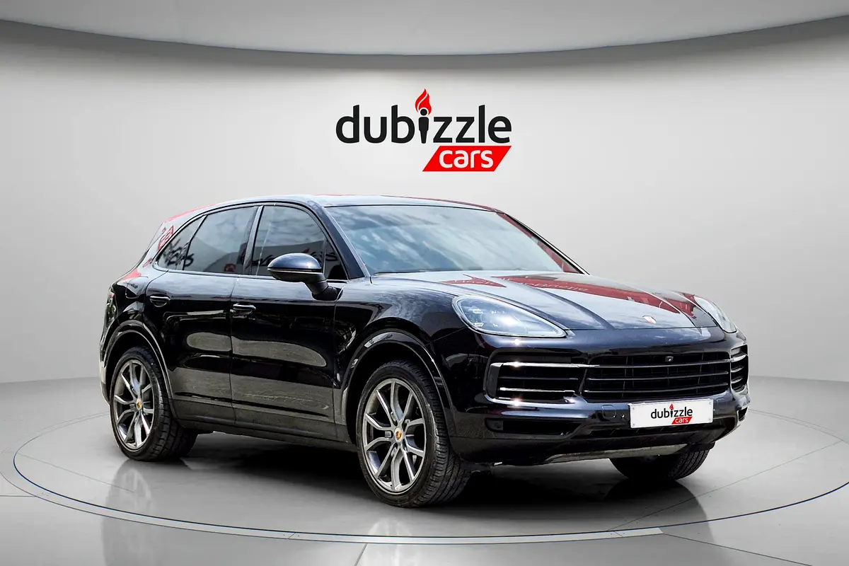 Porsche Cayenne 2019 — photo 1 of 16