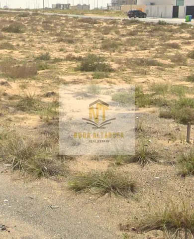 أرض للبيع في منطقة تلال بموقع مميز، مع تملك حر لجميع الجنسيات، مناسبة للسكن أو الاستثمار. تفاصيل الأرض: المساحة: 4,520 قدم مربع مساحة البناء: 4,843 قد
