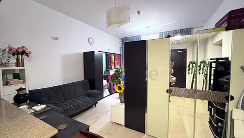 Ladies bed space barsha MOE Metro
