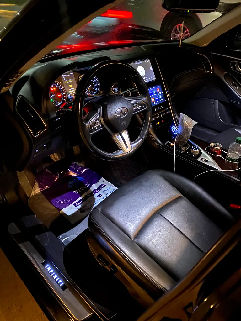 Infiniti Q50 2019 — photo 1 of 10