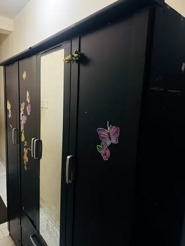 Wardrobe (cupboard)
