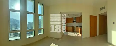 L Shape | Studio + Storage | Next to Metro