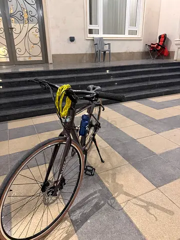 Vintage-style city/commuter bicycle - good working condition