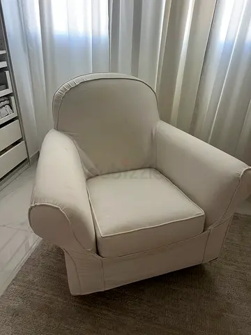 Nursing chair/ rocking chair