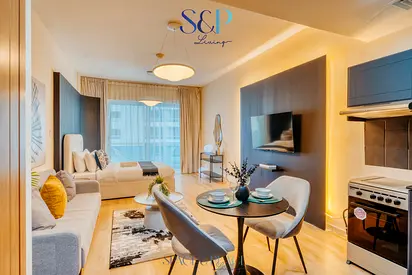 Lake Overlooking | Modern Studio | Newly Furnished