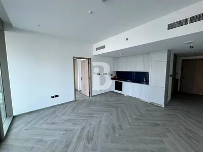 Mid floor | Peninsula One | Prime Location