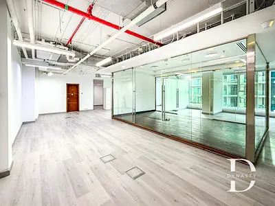 Canal View | 4 Parkings | Walking to Metro Station