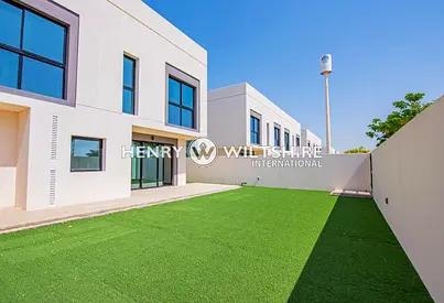 Spacious 4 bed Villa in Dahlias. Must be seen!