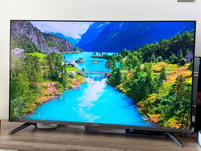 40 inch Skyworth Smart TV in great condition