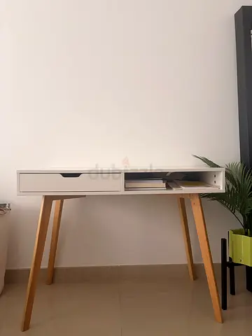 Working Desk