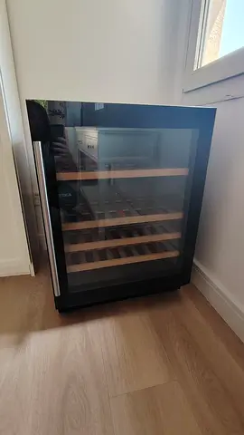 Undercounter Wine Cooler / Beverage Fridge - Wooden Shelves, Glass Door