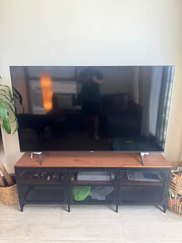 65 inch Hisense Flat Screen LED TV - Good Working Condition