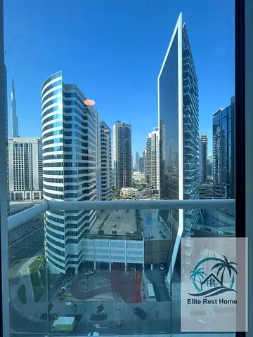 Elegant 1BR in Business Bay | Pool & Gym