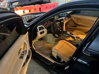 BMW 3-Series 318i 2016 - GCC Specs - Excellent Condition!