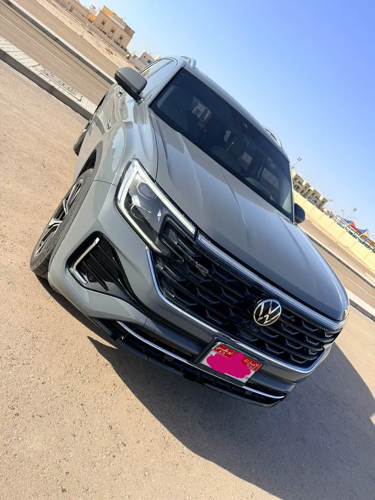 Volkswagen Teramont 2024 — photo 1 of 15