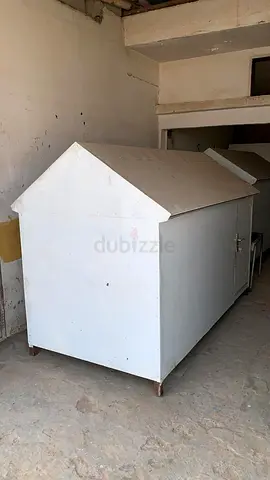 Insulated dog cage