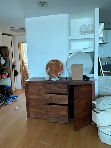 Heavy design line solid wood tv stand for sell from Abu Dhabi asking 1100