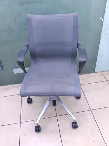 Selling herman miller setu chair.good condition only little use