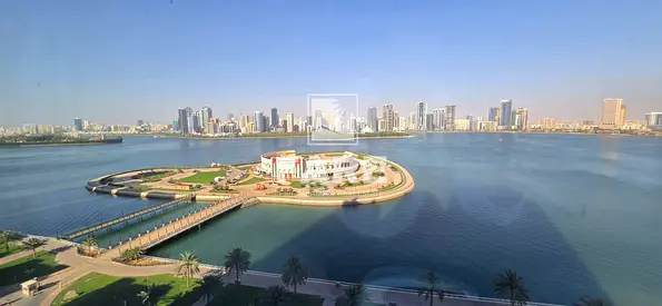 اطلالة كاملة أكبر مساحة شقة أفضل سعر مناسبة للسكن أو الاستثمار