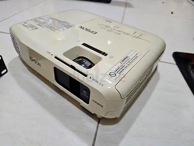 Epson portable projector (works well) - HDMI input