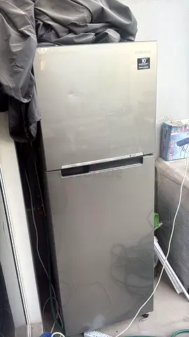 Samsung Top-Freezer Refrigerator - 2-Door, Silver - 2024