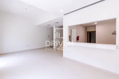 Multiple Options | Spacious | Ideal Townhouse