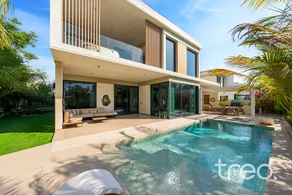 Luxury Private Pool | Upgraded | Viewable