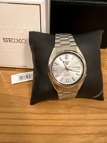 Seiko Stainless Steel Automatic Mens Watch with Day-Date