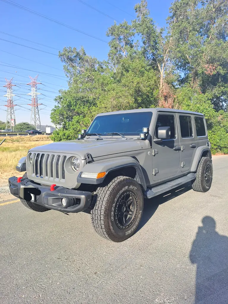 Jeep Wrangler Unlimited 2021 — photo 1 of 16