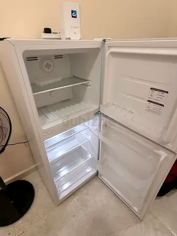 Refrigerator/Fridge