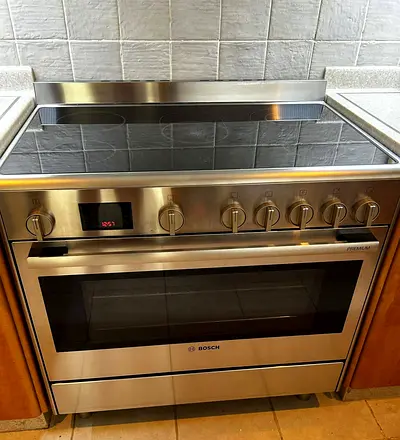 Bosch series 6 Electric Ceramic Stove 90x60cm like new