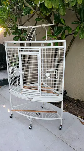 Large parrot cage