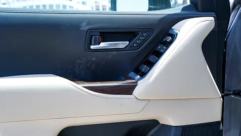2025 Toyota LAND CRUISER 照片 11