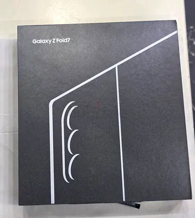 Samsung Z Flod 7 .512 gb 12 gb TDRA with box