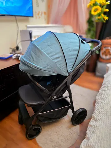 Lightweight navy blue standard baby stroller in good condition