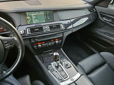2010 BMW 7-SERIES 照片 9