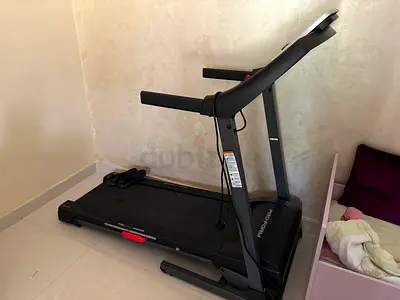 Used electric treadmill in good working condition NON NEGOTIABLE barely Used